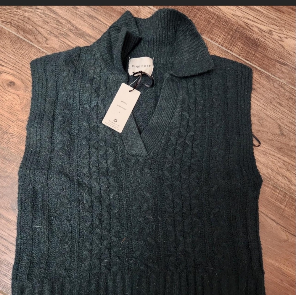Sweater vest